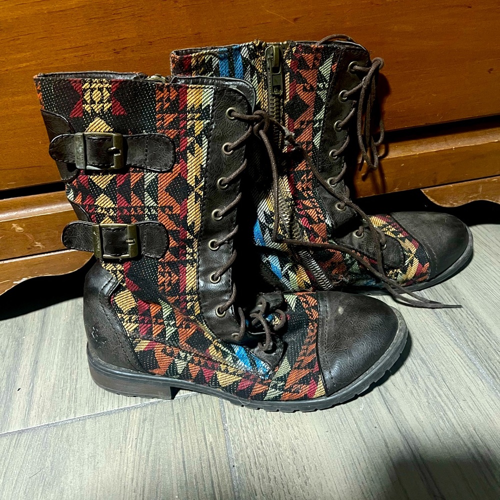 Multicolored boots